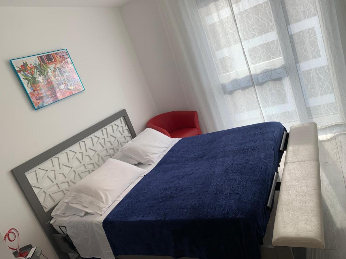 B&B Kelly Plus โลซาน ภายนอก รูปภาพ